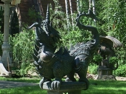 Парковая скульптура. Химера 5